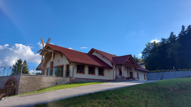 Sprzedam Willę z możliwością rozbudowy na hotel - 03 Sprzedam Willę z możliwością rozbudowy na hotel - 03