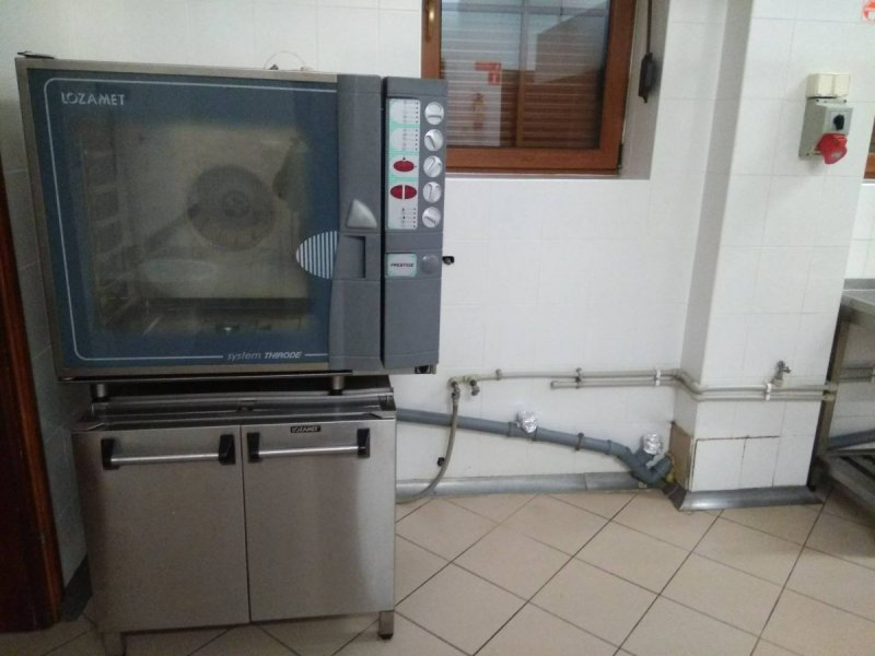Sprzedam udziały w spółce z o.o. jest nieruchomość - 06 Sprzedam udziały w spółce z o.o. jest nieruchomość - 06