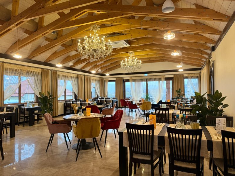 Sprzedam Willę z możliwością rozbudowy na hotel