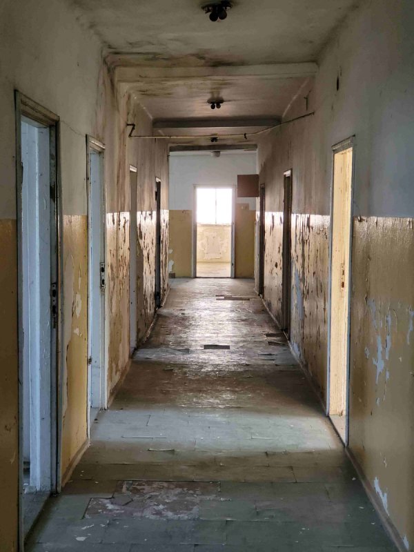 Obiekt na mieszkania, usługi , hostel - 05