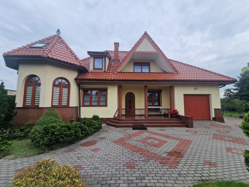 Nieruchomość z działającym zakładem produkcyjnym