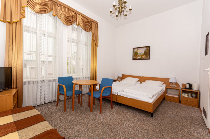 Prosperujący pensjonat na sprzedaż - 03