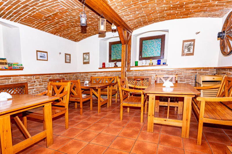 Prosperujący pensjonat na sprzedaż - 05