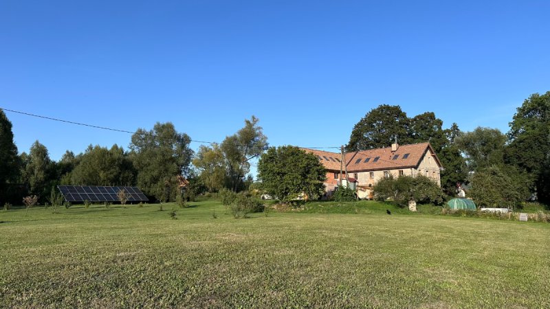 Wyjątkowy dom z przestrzenią do prowadzenia działa - 09
