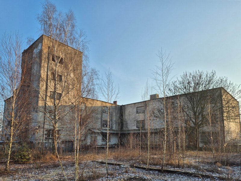 Ludowa 24 w Szczecinie Budynki i teren na sprzedaż